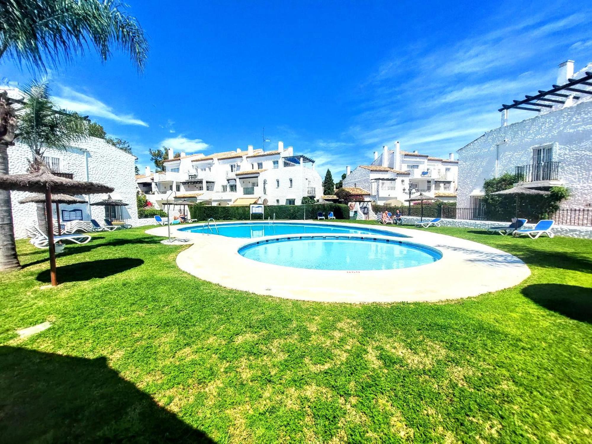 El Paraiso Golf Y Playa Estepona Exterior photo