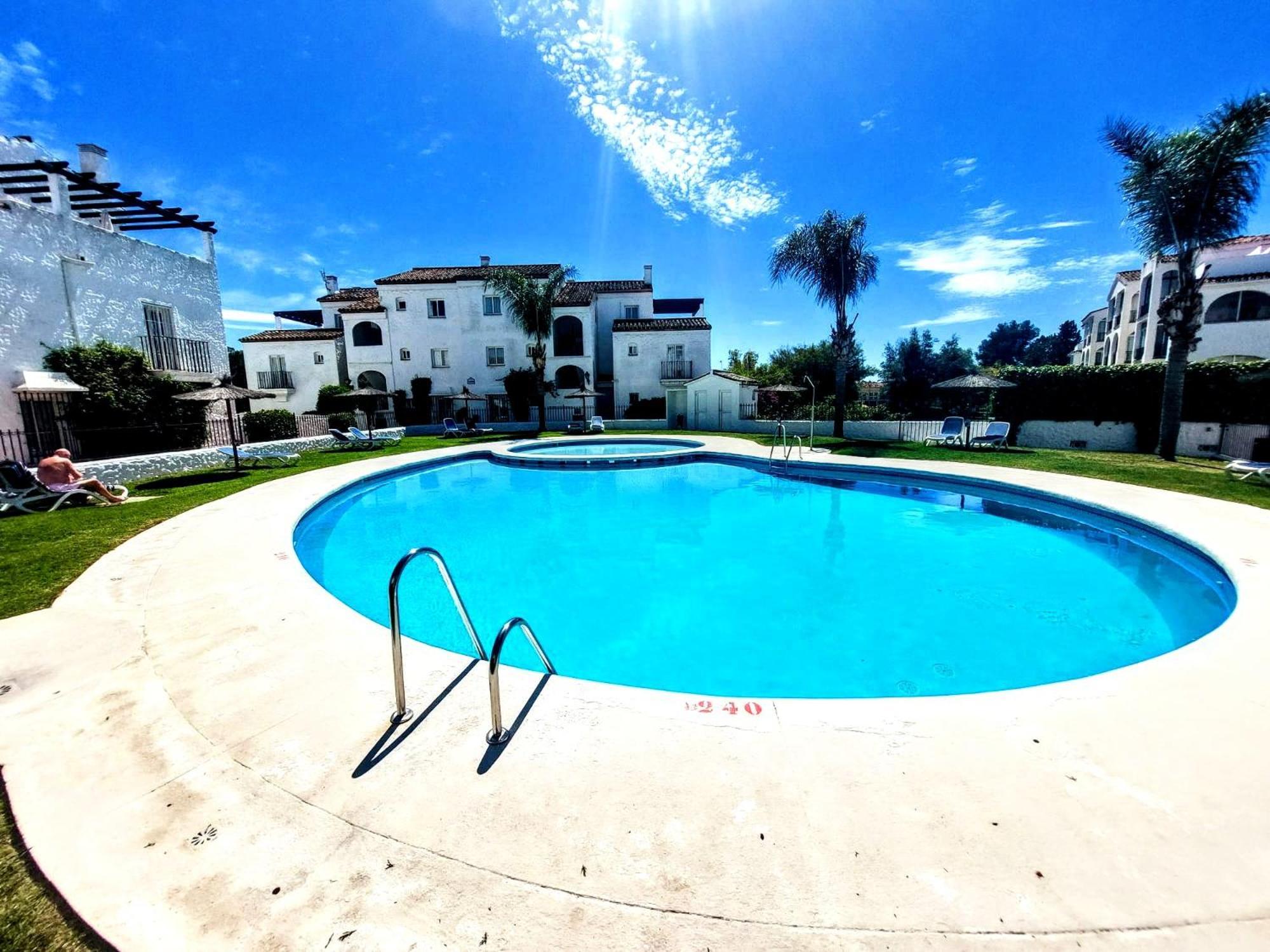 El Paraiso Golf Y Playa Estepona Exterior photo